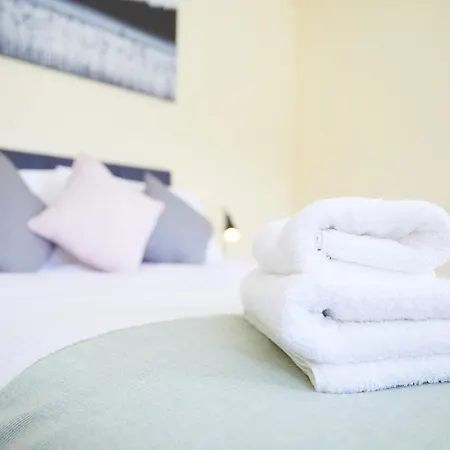 Newborough Apartments By Stay In Scarborough Scarborough