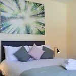 Newborough Apartments By Stay In Scarborough Scarborough